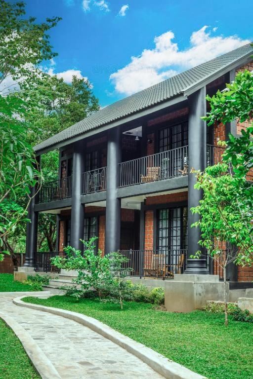 Covanro Sigiriya - Brand New Luxury Hotel Exterior foto